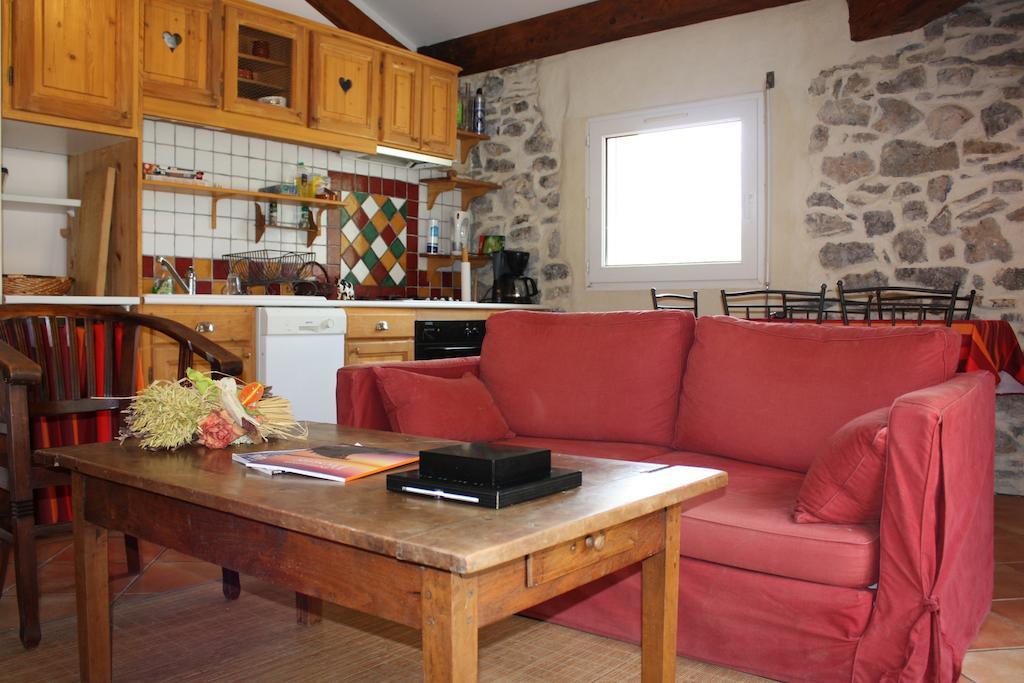 Domaine De "Creva-Tinas" Bed & Breakfast Mailhac Екстериор снимка